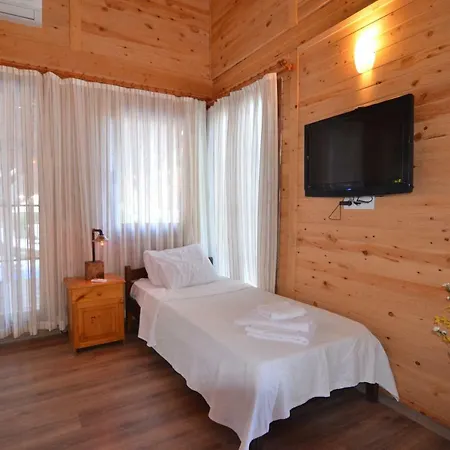 Baharoglu Life House Faralya بيت خشبي *